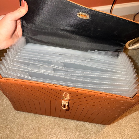 Filing folder - Picture 5 of 6